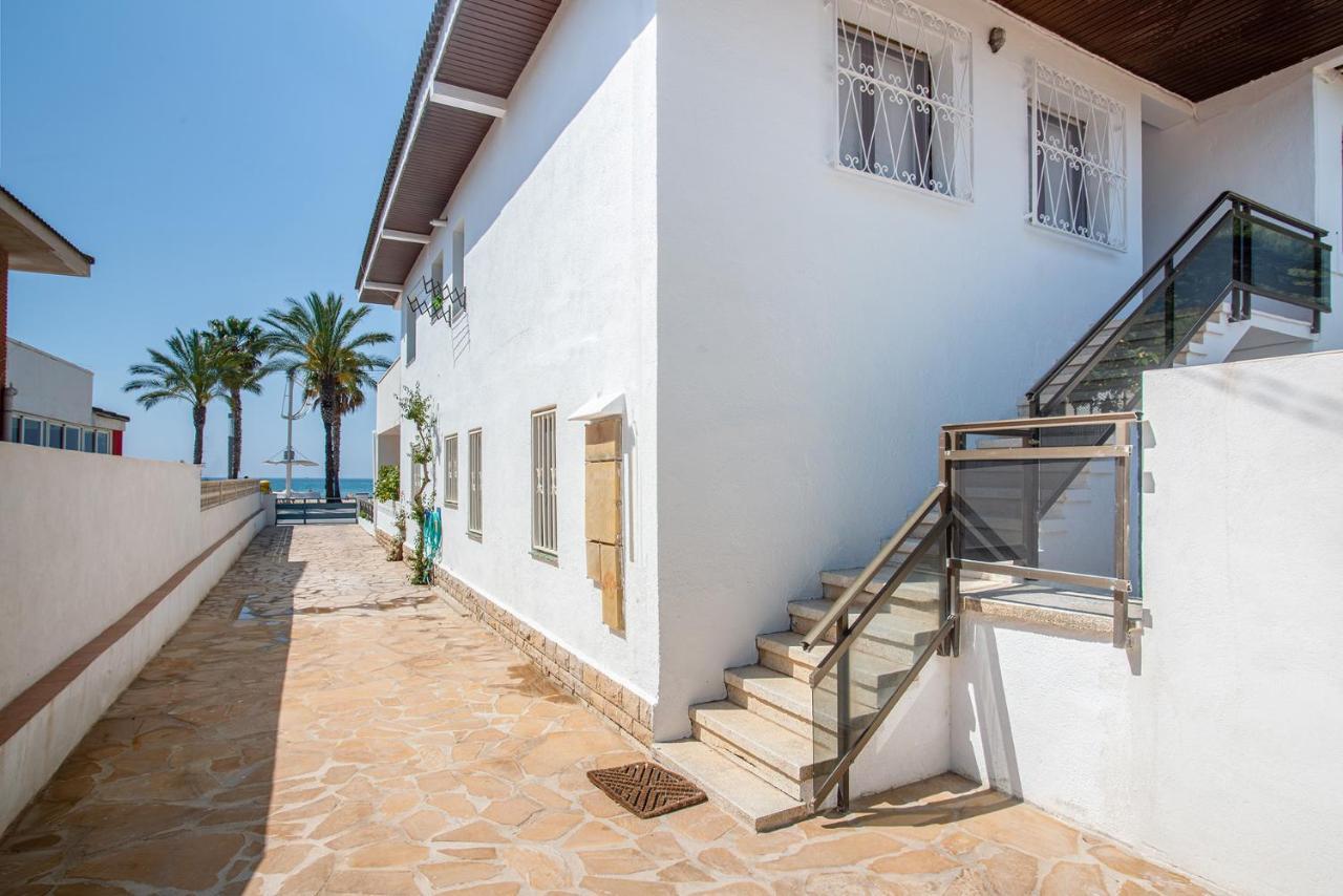 Beach House Cambrils Apartamento En Primera Linea De Playa Екстериор снимка